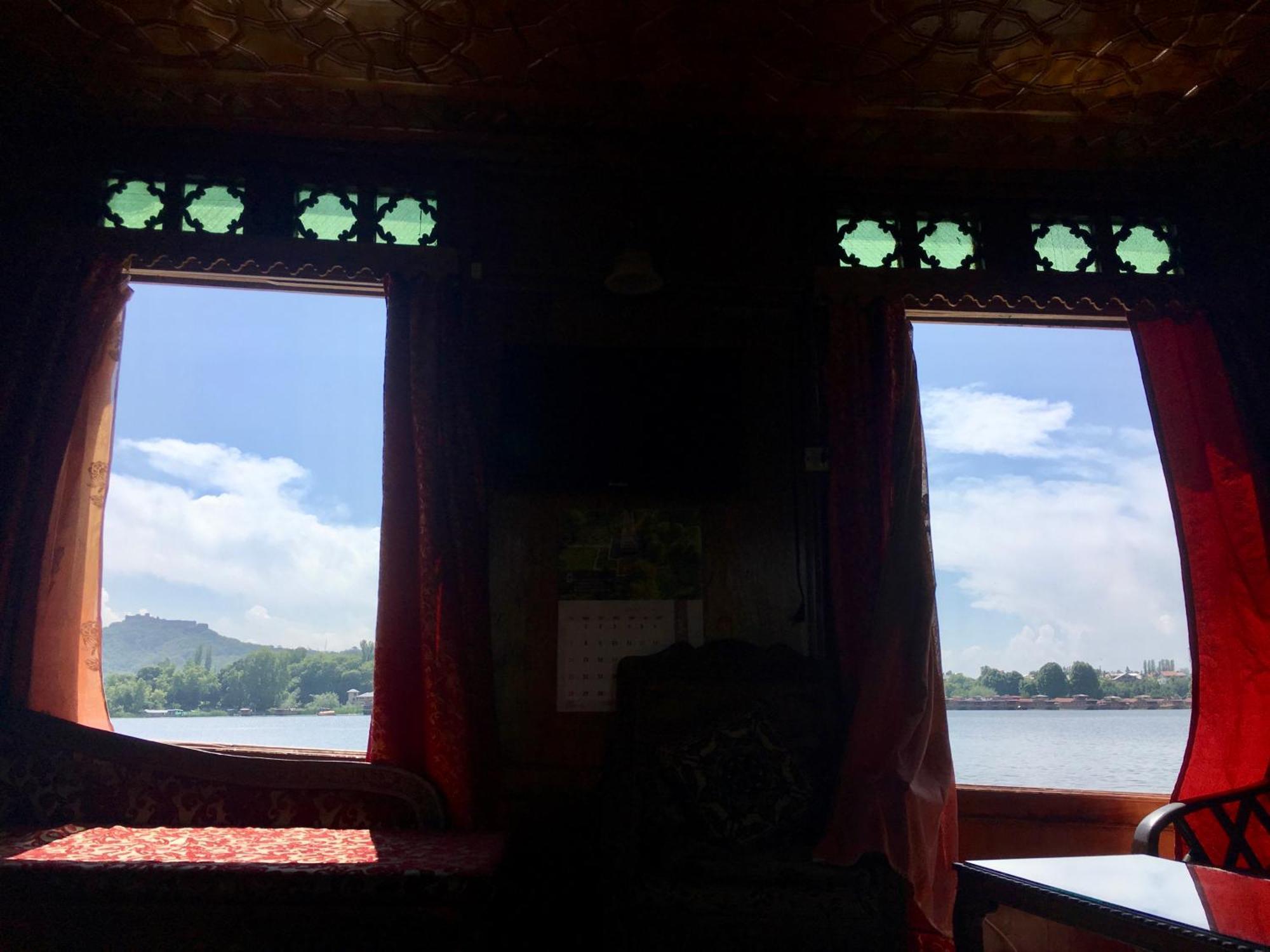 Houseboat Lily Of Nageen Srinagar  Bagian luar foto