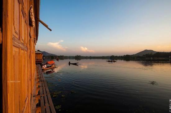 Houseboat Lily Of Nageen Srinagar  Bagian luar foto